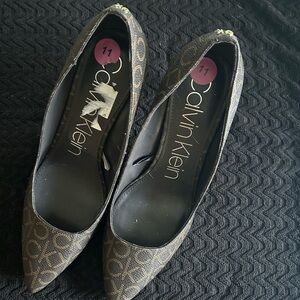 Calvin Klein Patterned Brown and Tan/Gold Heels